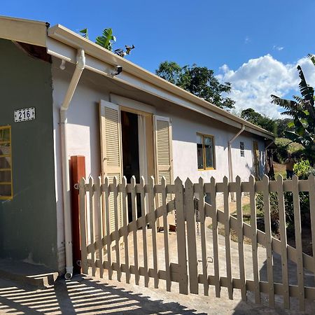 הוילה סנטו אנטוניו דו פינהאל Casa Amarela , Perto Do Centro De Sto Antonio Do Pinhal מראה חיצוני תמונה