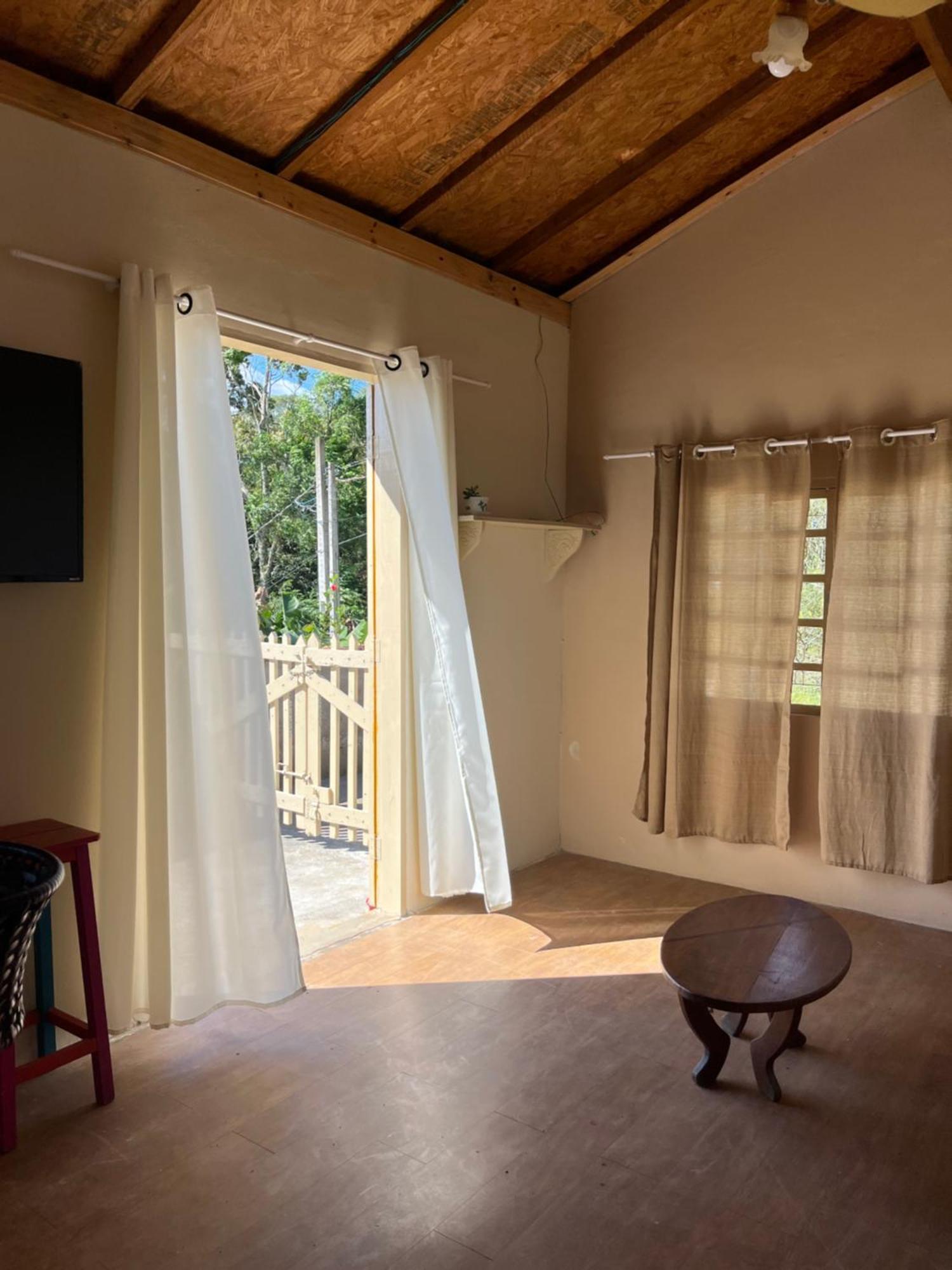 הוילה סנטו אנטוניו דו פינהאל Casa Amarela , Perto Do Centro De Sto Antonio Do Pinhal מראה חיצוני תמונה
