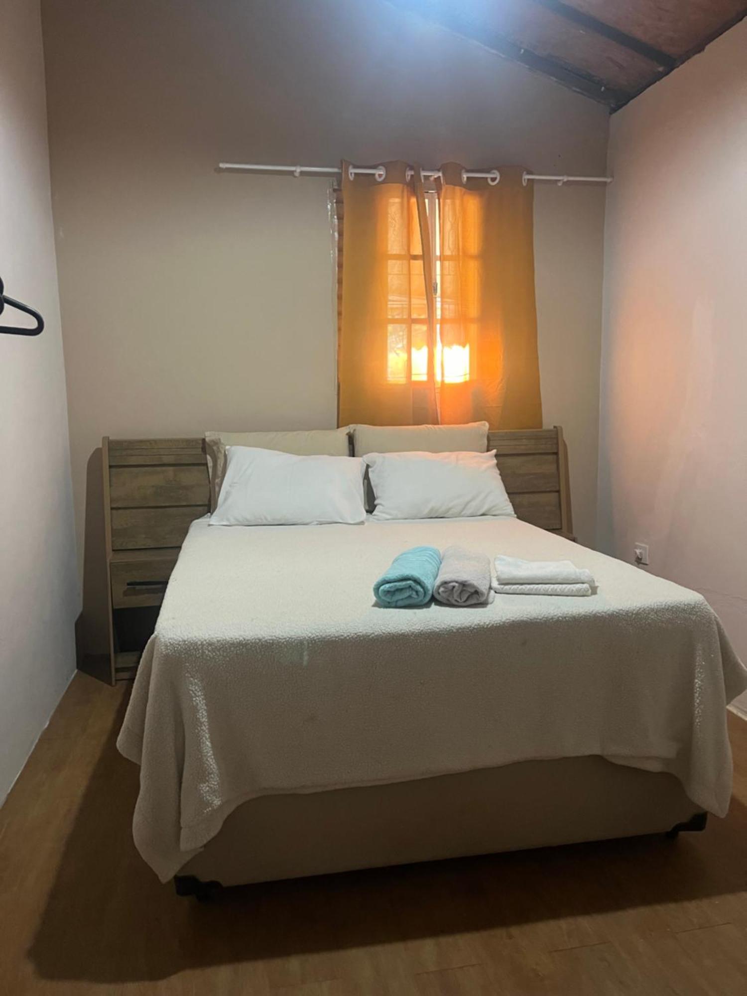 הוילה סנטו אנטוניו דו פינהאל Casa Amarela , Perto Do Centro De Sto Antonio Do Pinhal מראה חיצוני תמונה