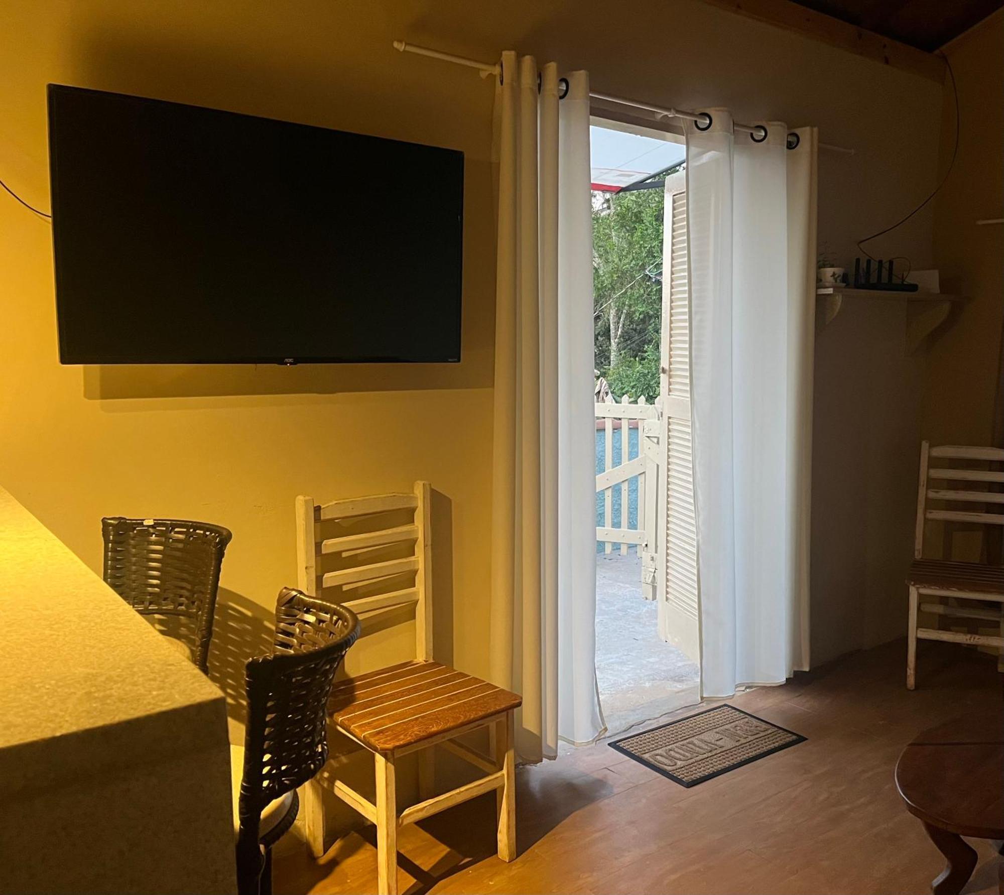 הוילה סנטו אנטוניו דו פינהאל Casa Amarela , Perto Do Centro De Sto Antonio Do Pinhal מראה חיצוני תמונה